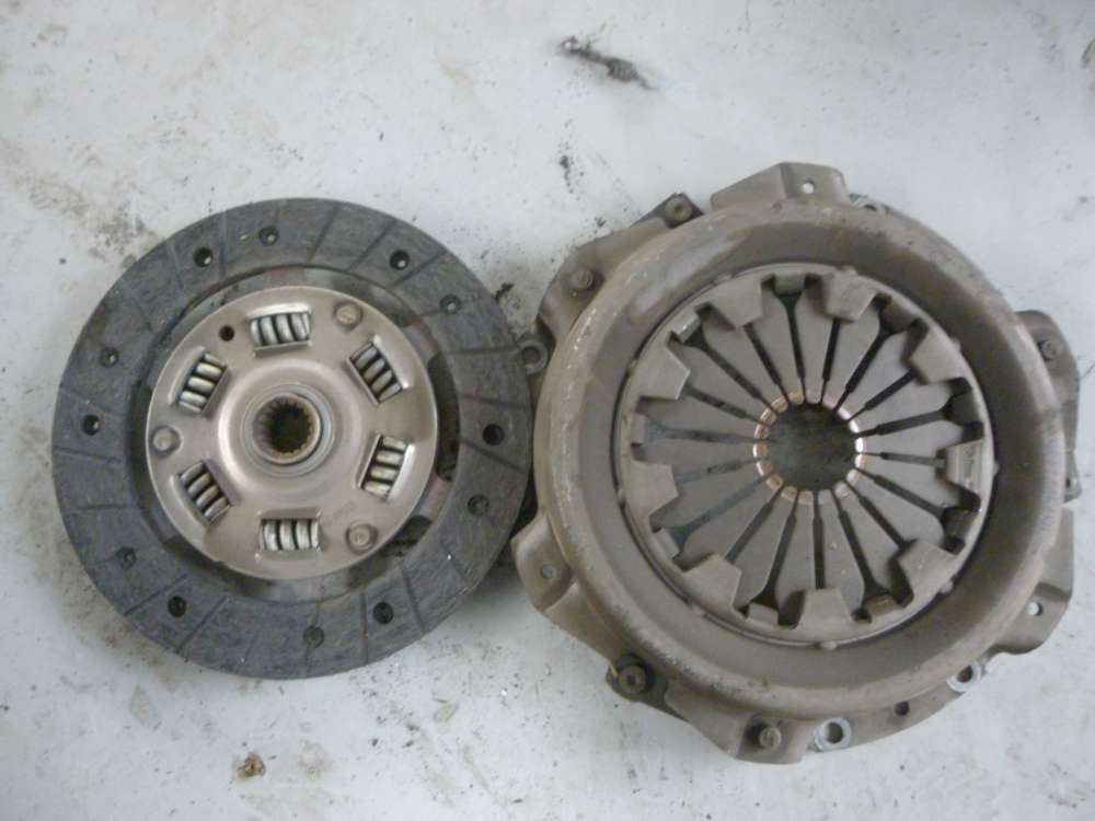 Peugeot 106 Bj 98 Original Kupplung Druckplatte und Reibscheibe