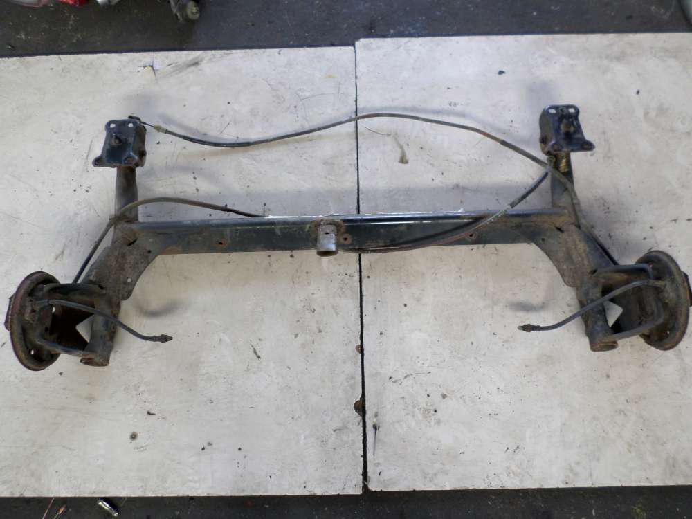 Ford fiesta IV Hinterachse Achse Achsträger