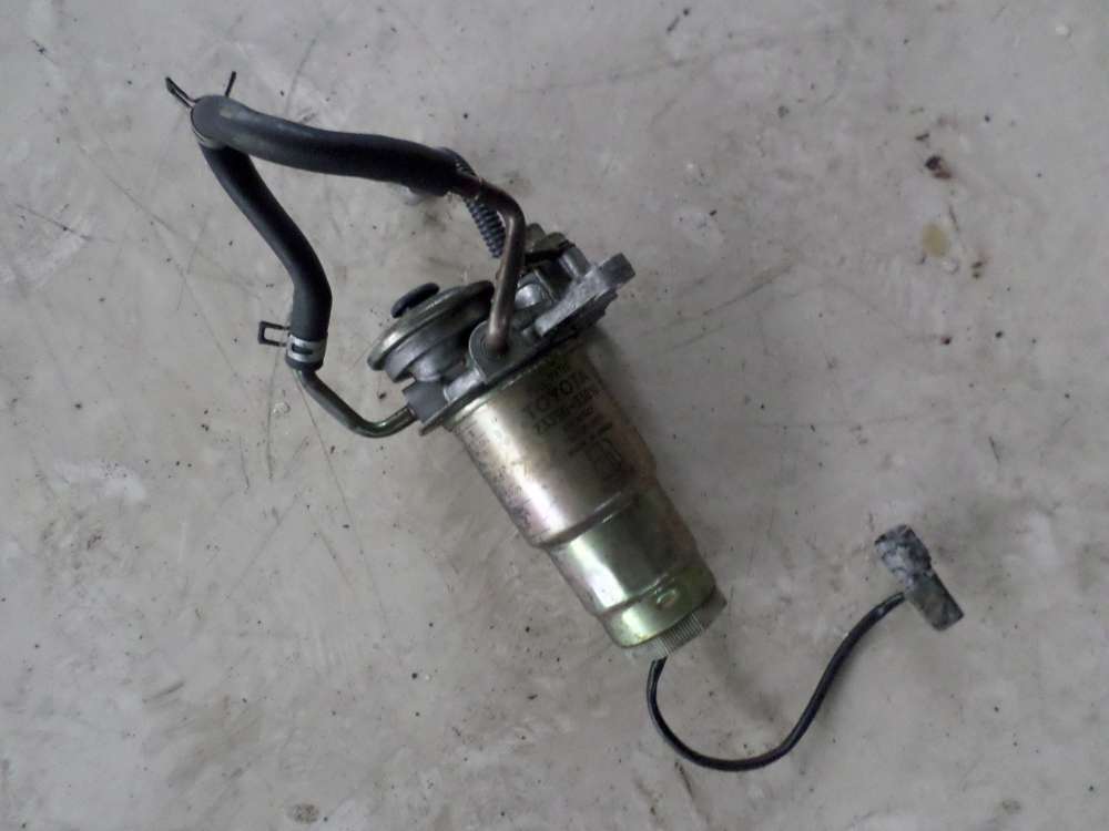 Toyota Yaris Verso Kraftstofffilter Kraftstofffiltergehäuse 2339033010