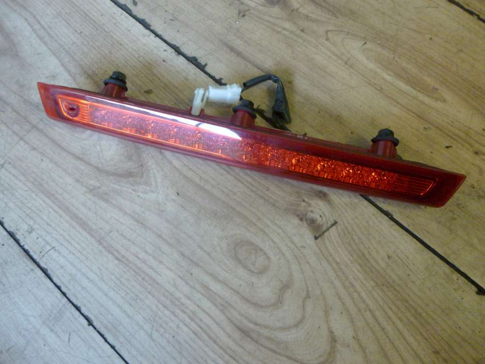 Original Hyundai Bremslicht Heckklappe Bremslampe 927002L0