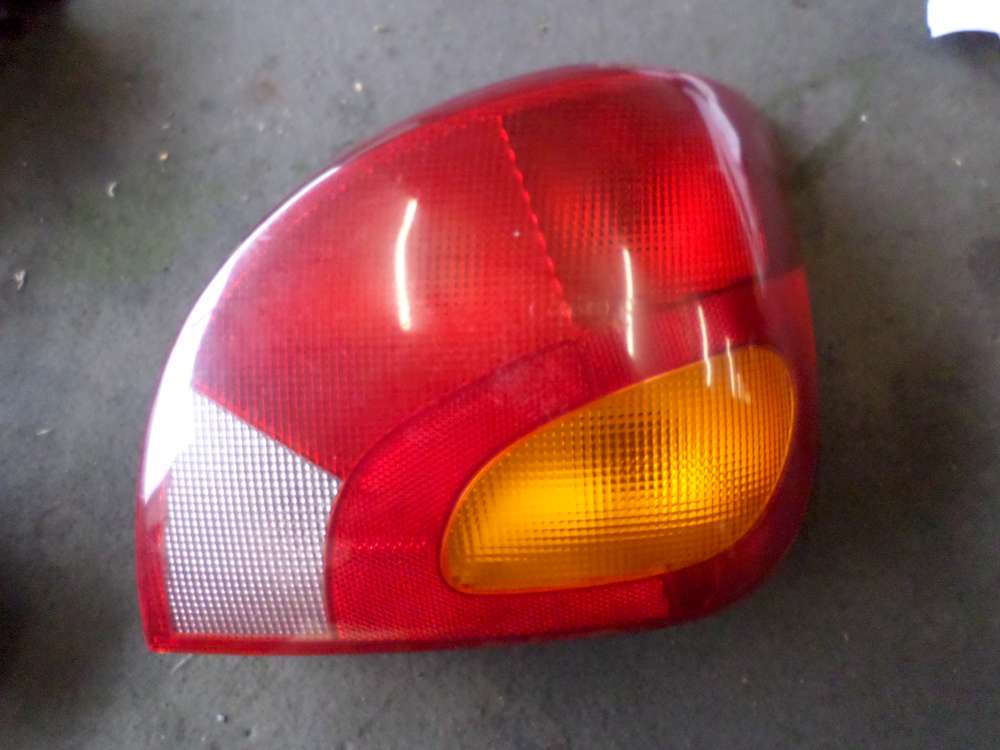 Original Mazda 121 Rückleuchte Heckleuchte Rechts 96FG13N004AA