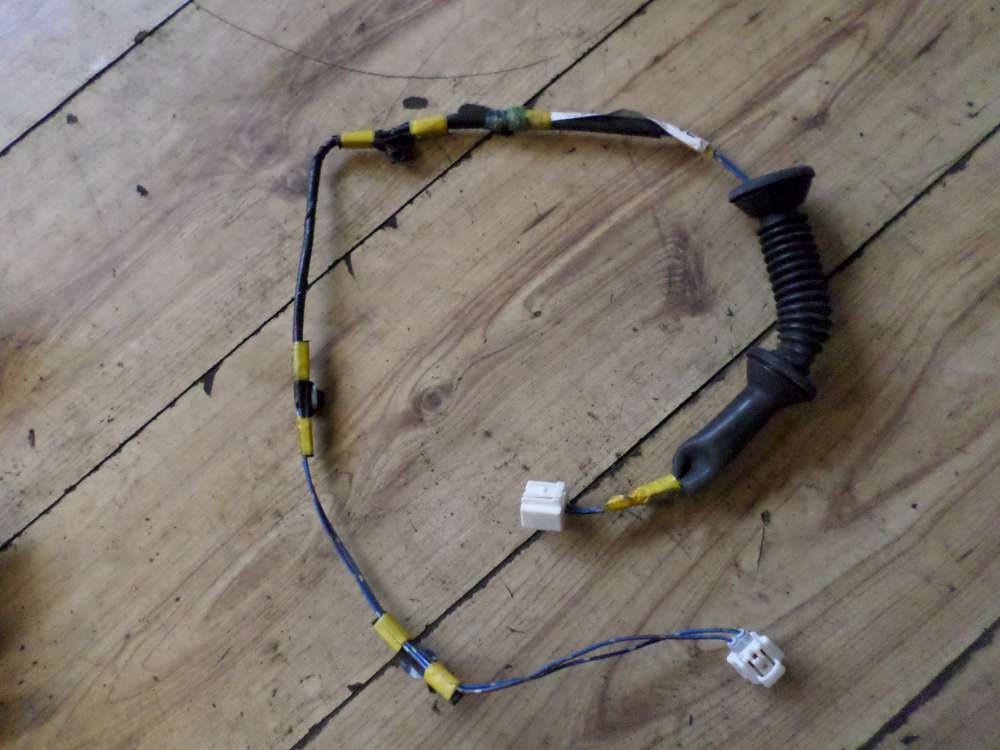 Toyota Yaris Verso Türkabelstrang Hinten Rechts 82153-52030C