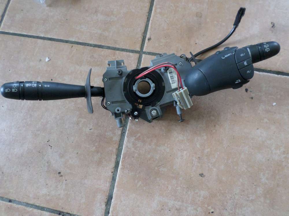 Renault Megan Scenic Lenkstockschalter V7700437250