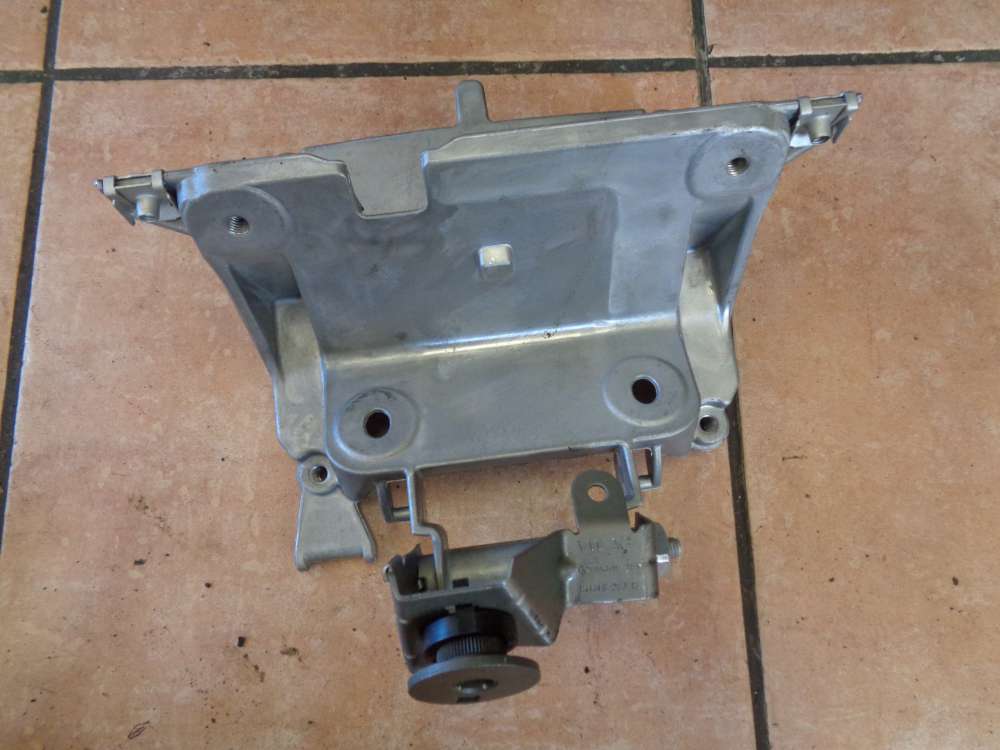 Seat Altea 5P 1,9 TDI Bj:2007 Lenks?ulen Halterung Quertr?ger 1K0419250