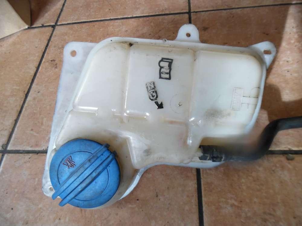 Audi A4 8D Ausgleichsbehälter 8D0121403