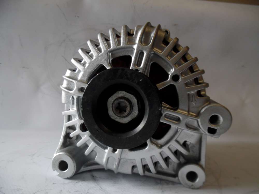 Lichtmaschine Generator 150A BMW 2543390A Valeo TG15C093