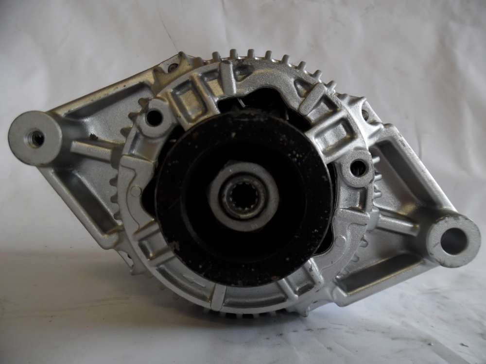 Lichtmaschine Generator 70A Opel 90413760 Bosch 0123120001