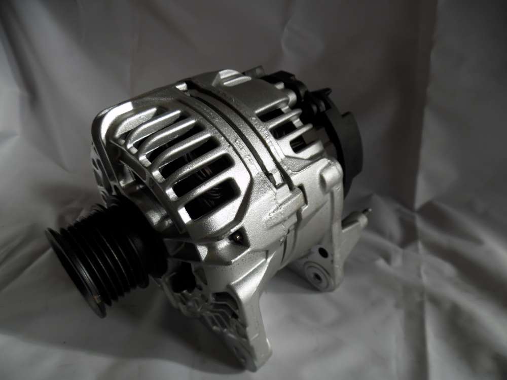 Lichtmaschine Generator 70A VW Seat Skoda Audi Bosch 037903025L 0124315005