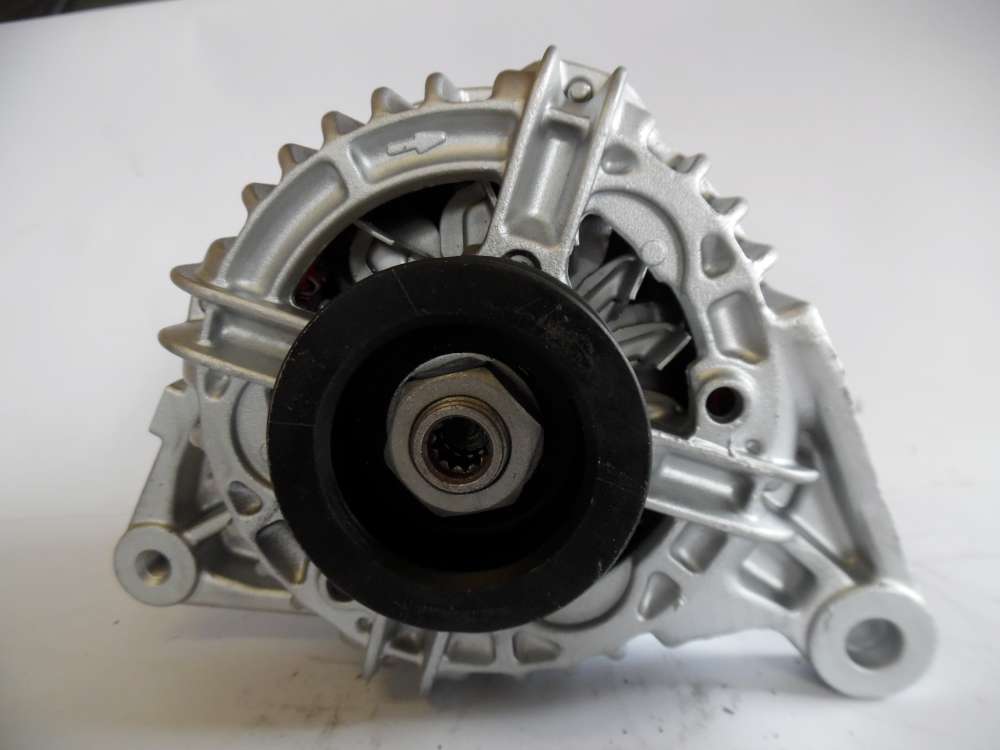 Lichtmaschine Generator 90A Toyota 27060-0D140-A Bosch 0124325079