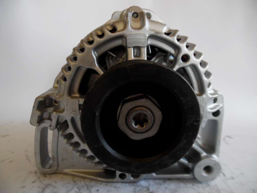 Lichtmaschine Generator 75A Valeo Renault Clio II Kangoo Twingo 1,2L 8200060816 2542464