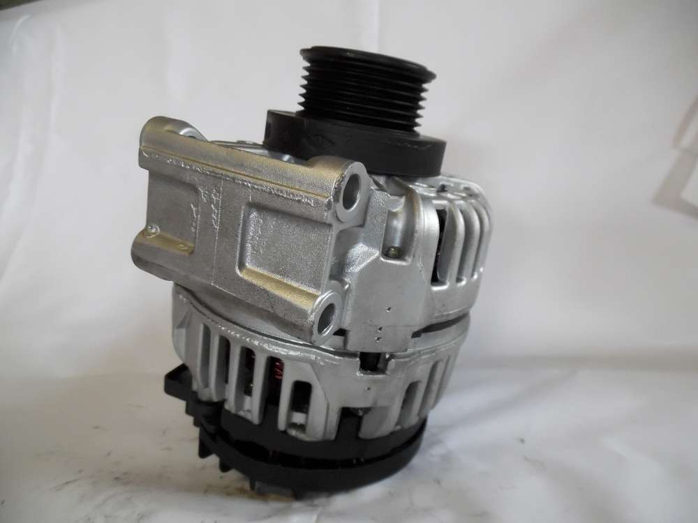 Lichtmaschine Generator f?r Renault A98 7700434900 Bosch 0124325031