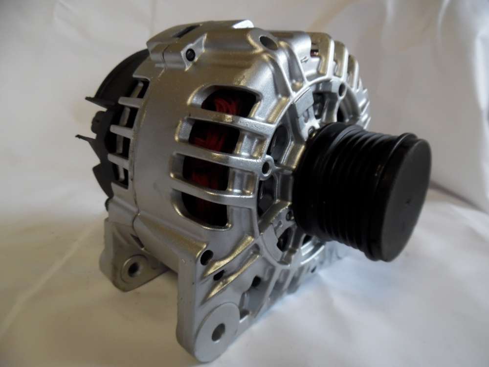Lichtmaschine Generator 120A Valeo Dacia, Renault 8200537415 / SG12B105