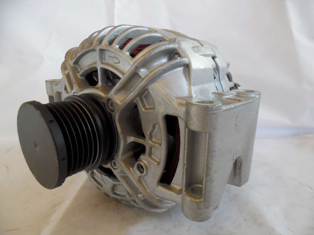 Lichtmaschine Generator 150A Bosch Chrysler PT Cruiser 2.2 CRD 0124615042 A0131545802