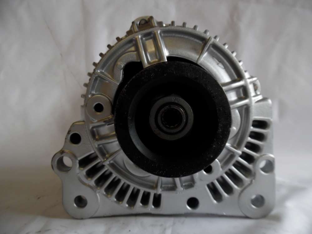Lichtmaschine Generator 70A VW, Seat 028903025H Bosch 0123310001