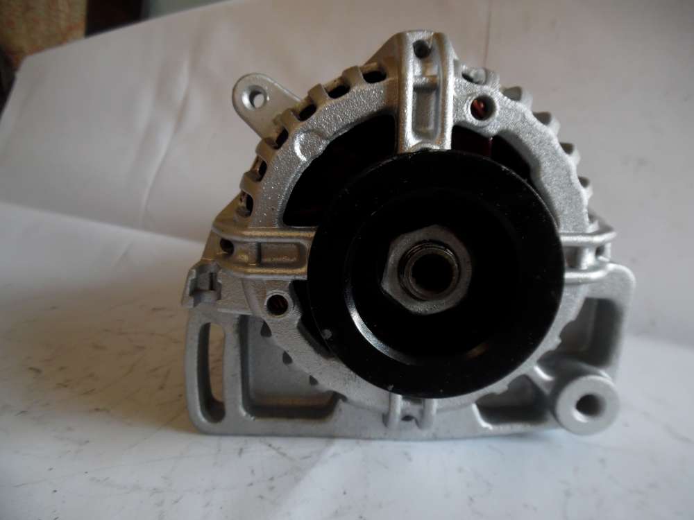 Lichtmaschine Generator 86A Renault Twingo II 8200519296-C Bosch 0124225056