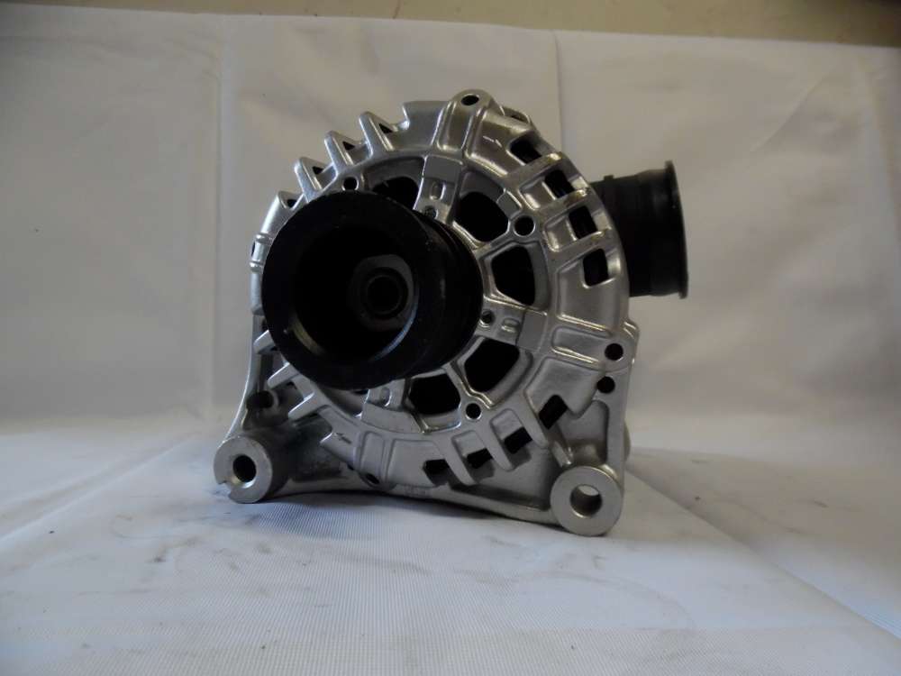 Lichtmaschine Generator 120A BMW 3er 5er 7er X5 Z3 Valeo 0986041810