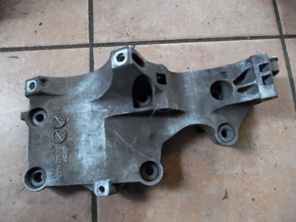 VW Golf V, Passat 3C Halter Tr?ger Lichtmaschine 038903143AF