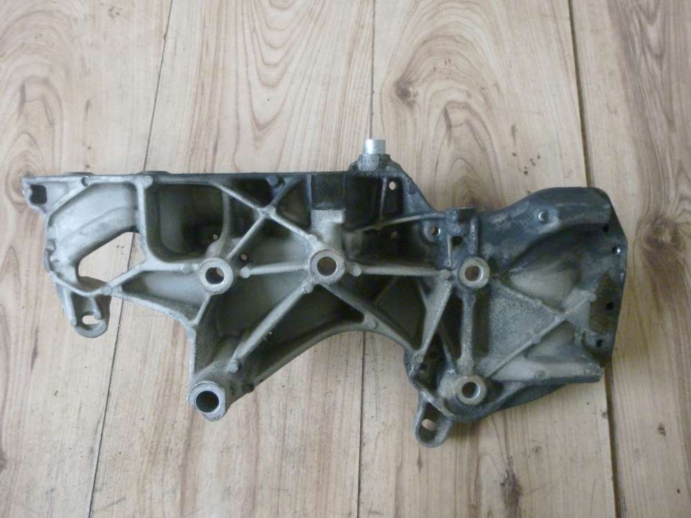Renault Megane Scenic Lichtmaschine Tr?ger Halter 037811