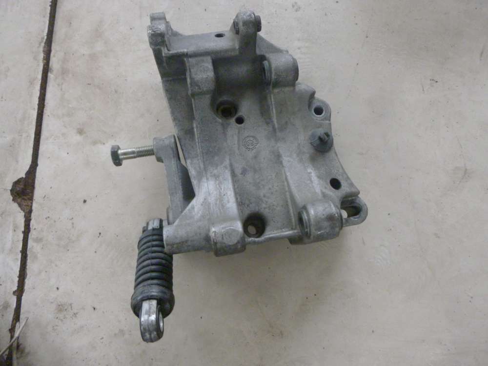 Peugeot 206 Bj 98 Halter f?r Lichtmaschine Generator Halterung