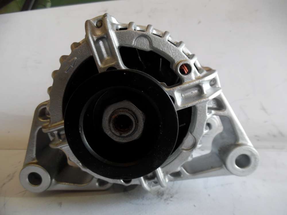 Lichtmaschine Generator 70A Opel 24437119 Bosch 0124225018