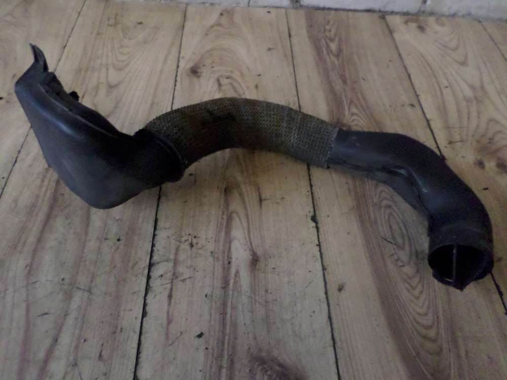Ford Focus I Luftrohr Schlauch Ansaug 98AB9E635