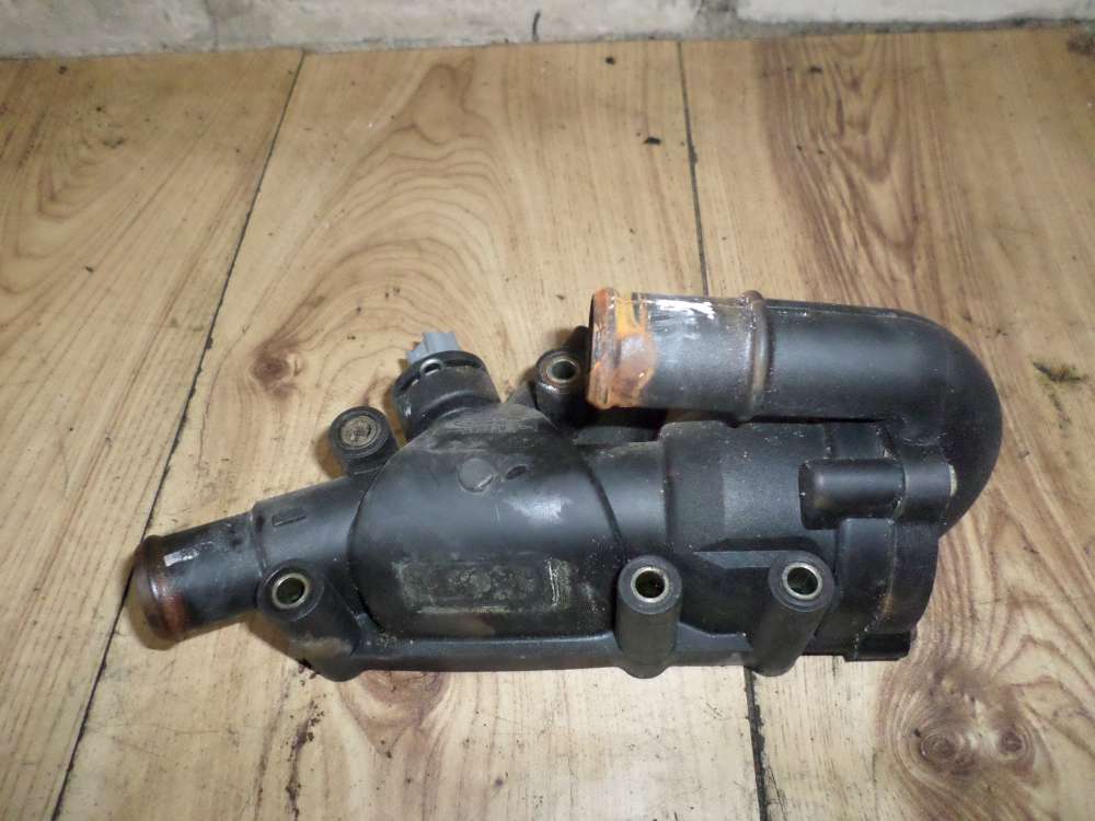 Ford Fiesta V Thermostat Kühlmittelflansch 2S6G-9K478-A2B