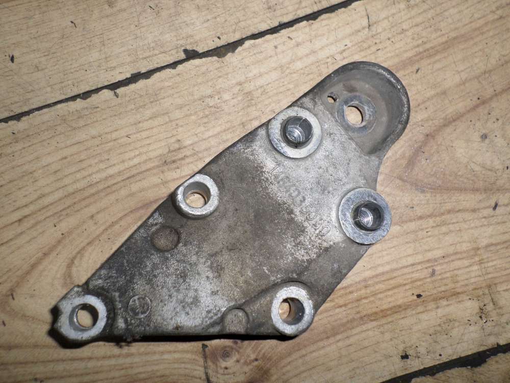 Lancia Zeta Unterstützung Motor 1484035080