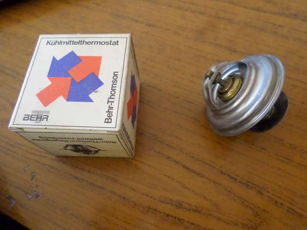 Mercedes Benz 207 D BEHR Kühlmittelthermostat 208780312