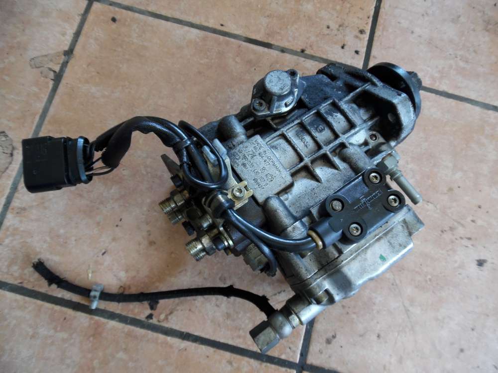 VW Golf 4 original Bosch Dieselpumpe Einspritzpumpe 0460404972 038130107B