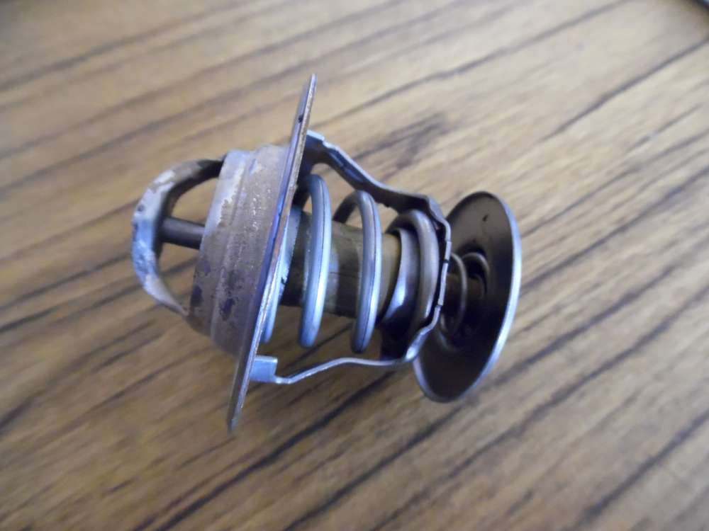 VW Passat original Thermostat 87? 044121113