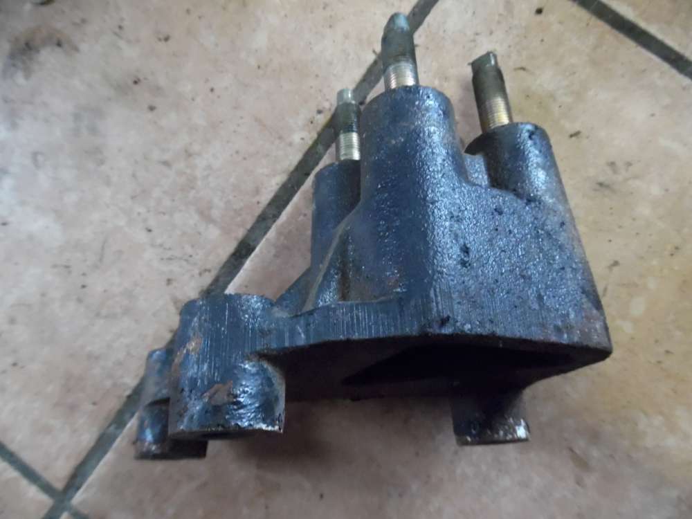 KIA Carnival Bj:05 2.9 CRDI Motorhalter Halter Motor Tr?ger