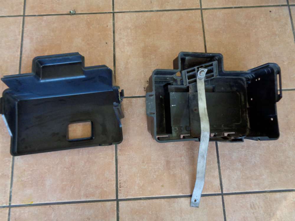 Ford Focus 1.8 TDCi Batteriebadeckung Abdeckung 98AB10A659CG 98AB10723BK