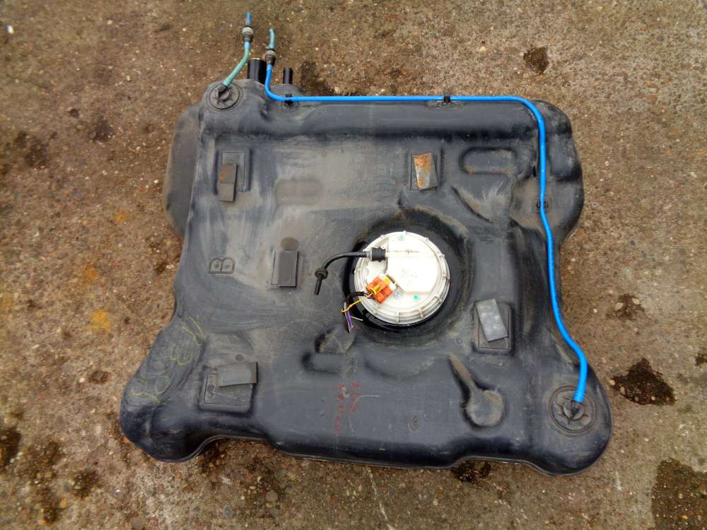 Alfa Romeo 147 Kraftstofftank Benzintank Tank 46552832