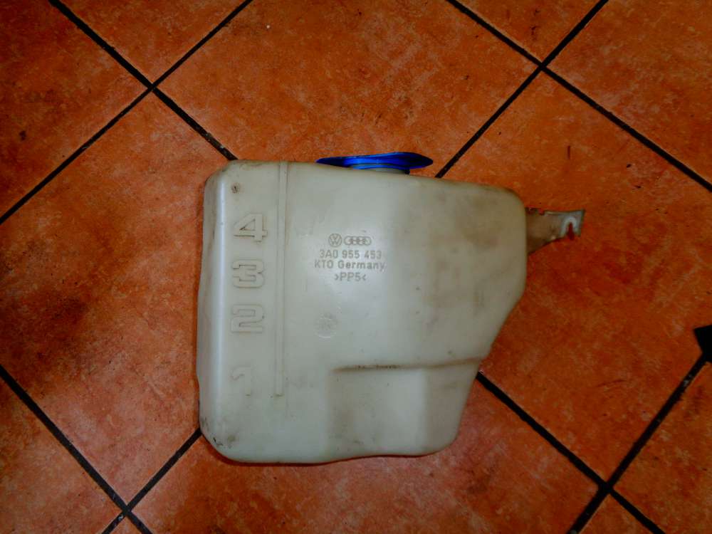 VW Passat 35i Bj 1999 Kombi Wischwasserbehälter Scheibenwaschbehälter 3A0955453