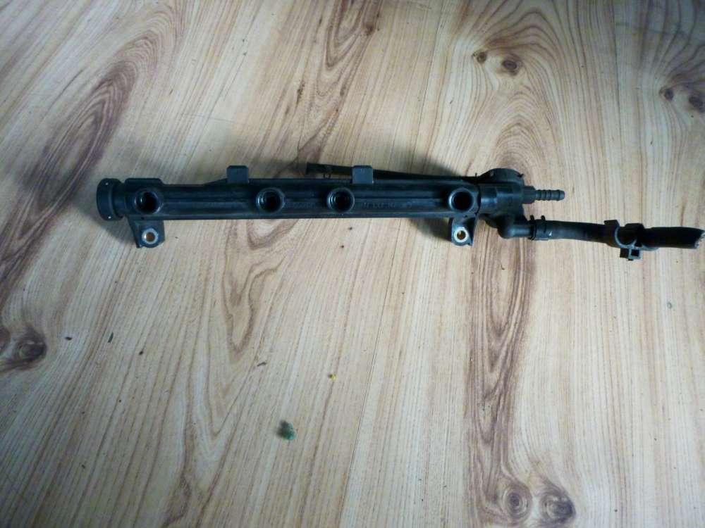 Einspritzleiste Kraftstoff VW Golf 4 APK AQY 037133317N