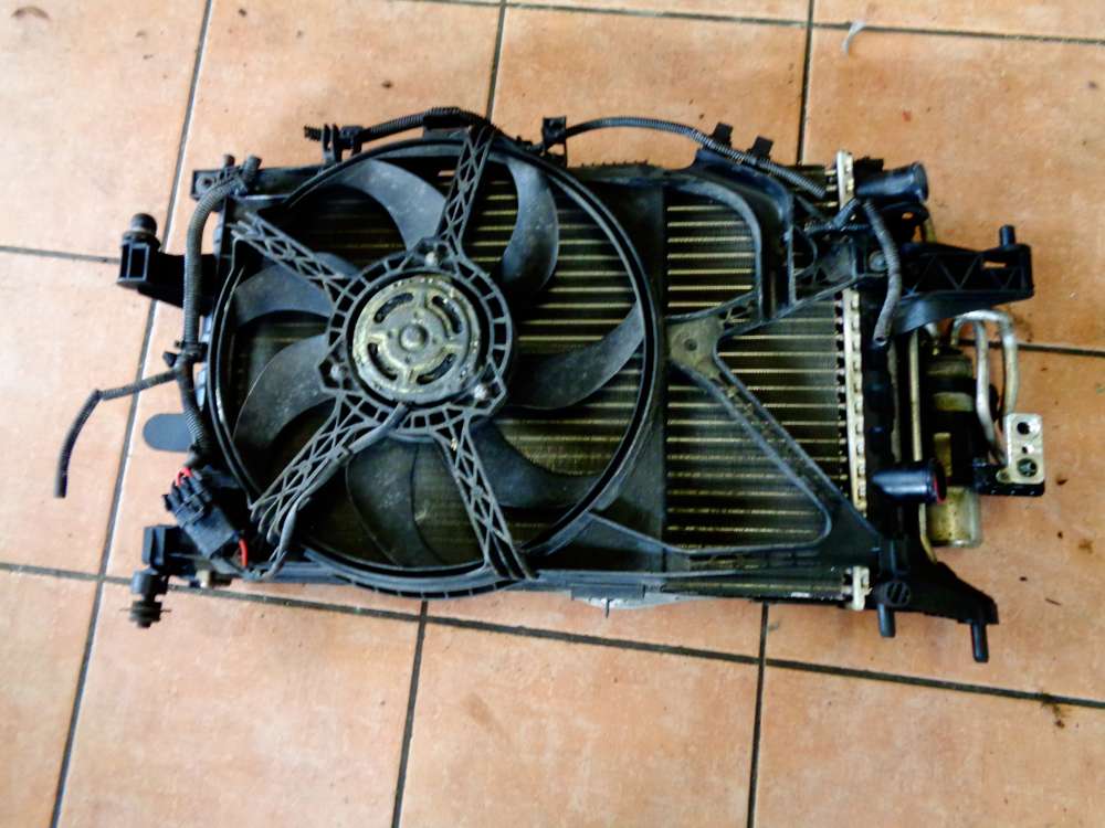 Opel Corsa C 1,2 Kühlerpaket Wasserkühler Klimakühler Lüfter Kühler 13204570