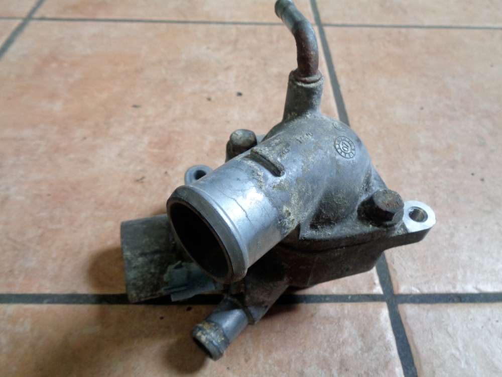 Opel Astra H Thermostatgehäuse Wasserstutzen