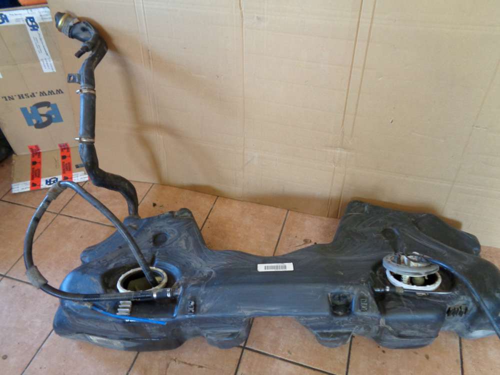 BMW 5er E39 Bj:2003 Benzin Kraftstofftank Tank Kunststofftank 1182892 mit 1 x Benzinpumpe