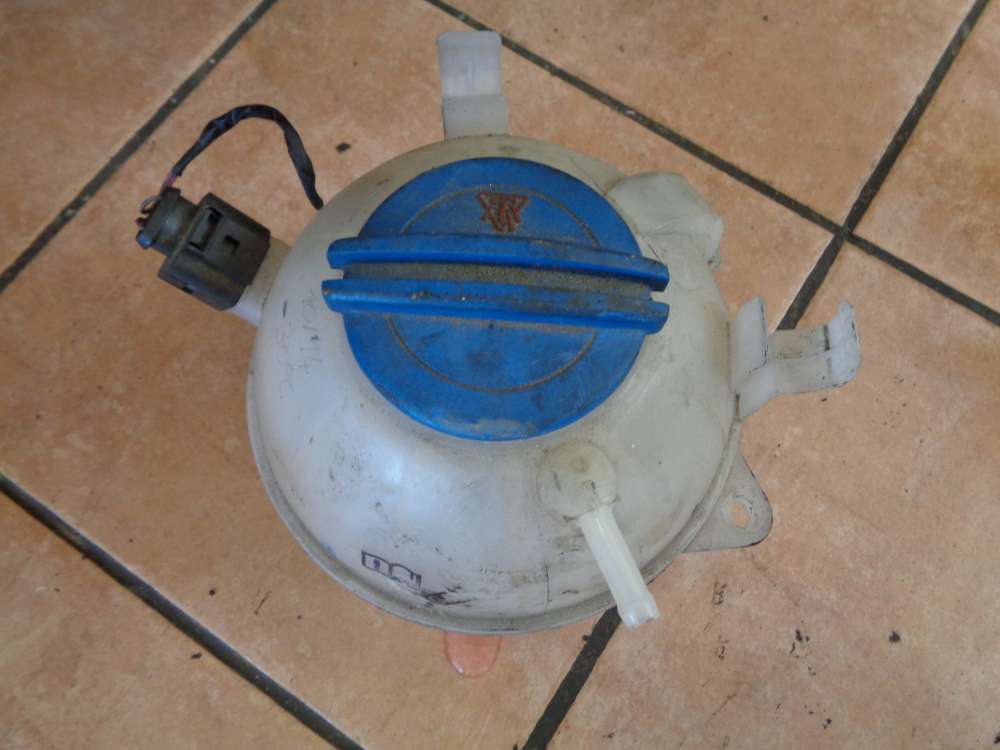 Seat Altea 5P 1,9 TDI Bj:2007 Kühlwasserbehälter Ausgleichsbehälter 1K0121407
