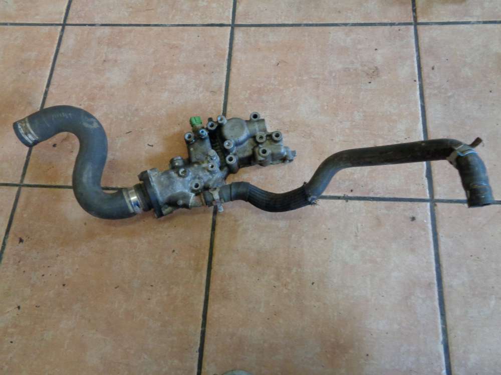 Peugeot 206 Thermostatgehäuse mit Schlauch 963470580