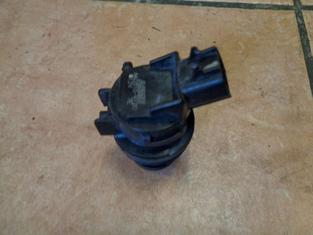 Mazda 3 BK Wischwasserpumpe 860310-9120