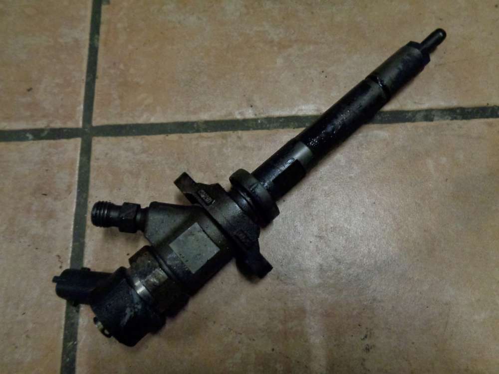 Ford Focus DA3 Injektor Einspritzdüse 0445110259