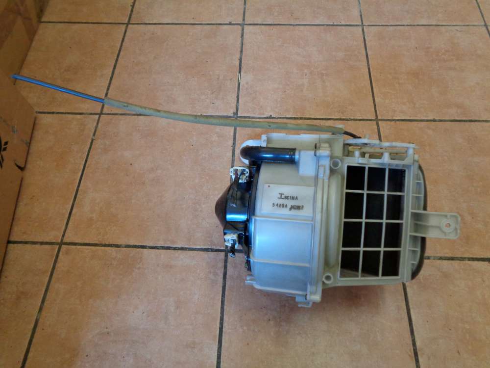 Mazda 323 BA Gebläsemotor Lüftermotor Klima Heizung HB401B01A