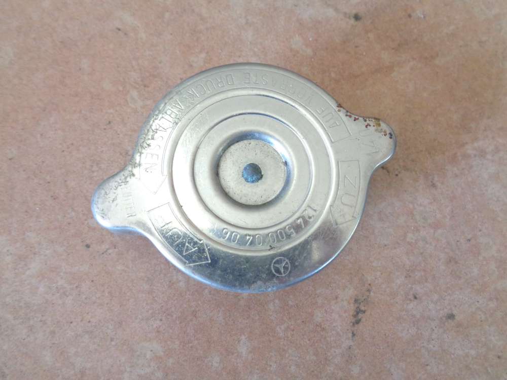 Mercedes Benz E-Klasse W124 Deckel Verschlußdeckel Kühlmittelbehälter 125000406