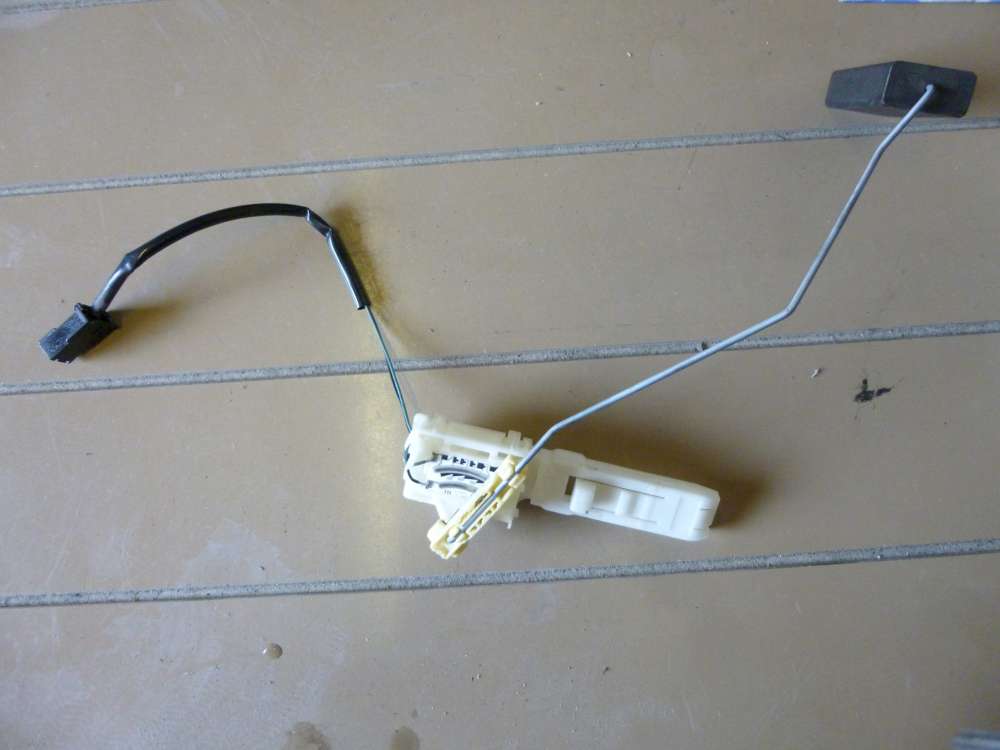 Audi A4 Bj.1997 OEM Kraftstofftank Sendeeinheit 8D0919673C