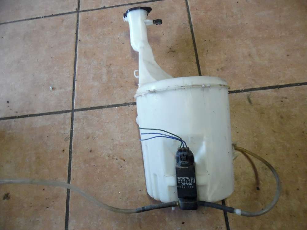Toyota Yaris P1 Wassherbehälter Waschwasserpumpe 85330-10290