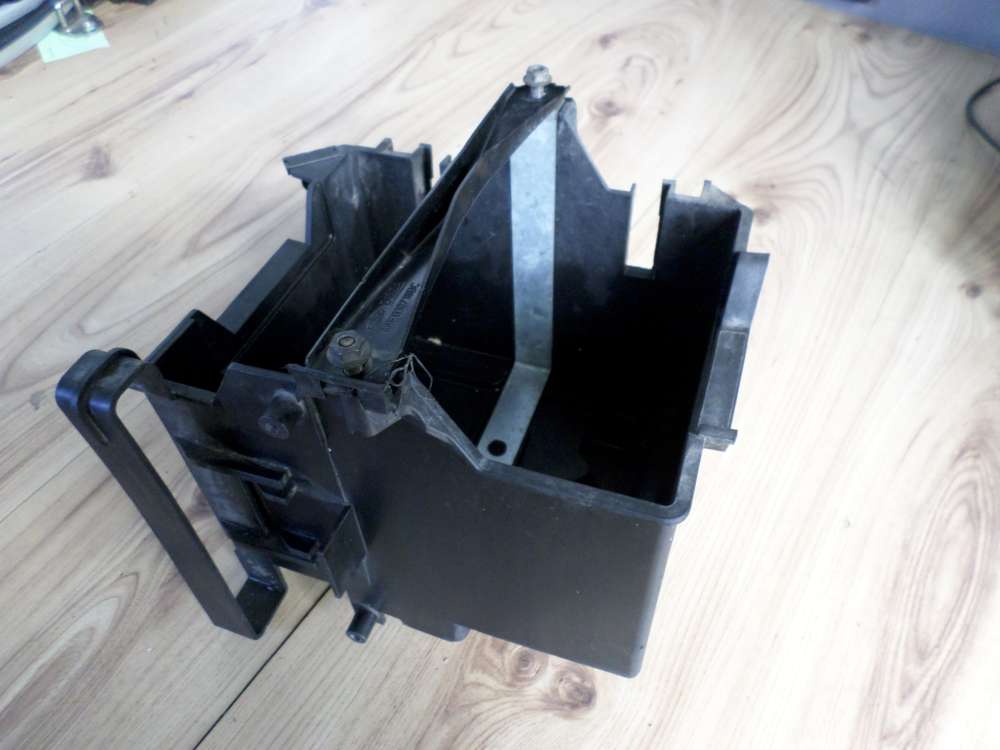 Ford Fiesta Abdeckung Batterie Batteriekasten 2S6T-10723-AD