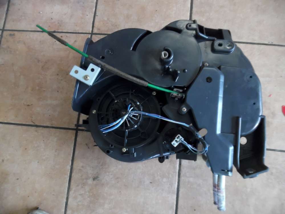 Daihatsu Cuore VI Heizungskasten Gebläsekasten 87110-97210 272500-0421