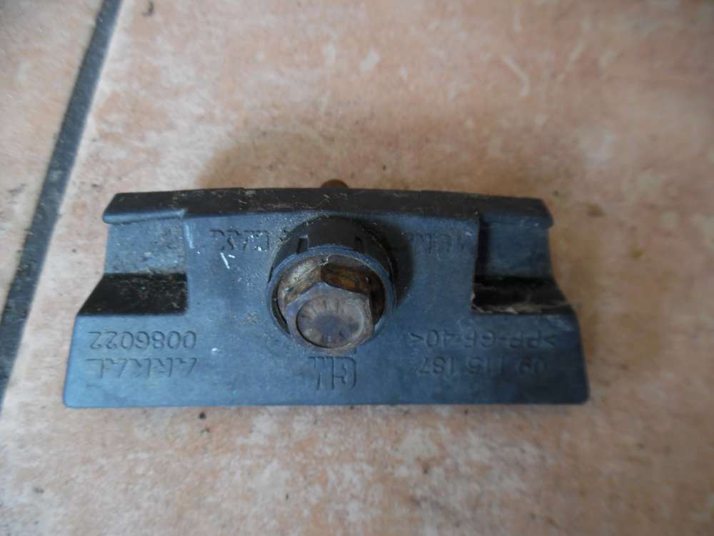 Opel Corsa C Batteriehalter halter 09115187