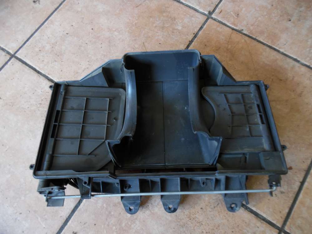 Opel Corsa B Abdeckung f?r Heizung 90385778